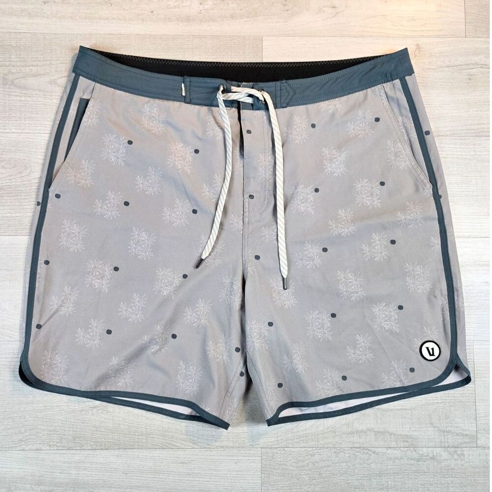 Vuori Mens Size 38 Floral Palm Cruise Swim Board Shorts Grey Blue Quick Dry